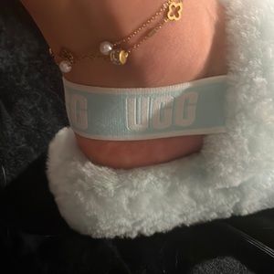 Uggs. Great quality. Teal. Fluffy. Size women’s 8